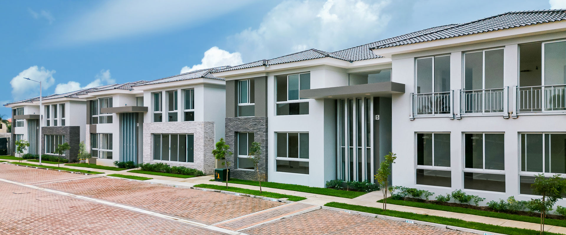 Departamentos en venta en Samborondon Urbanizacion Jardines Parque Magno - Probaquerizo
